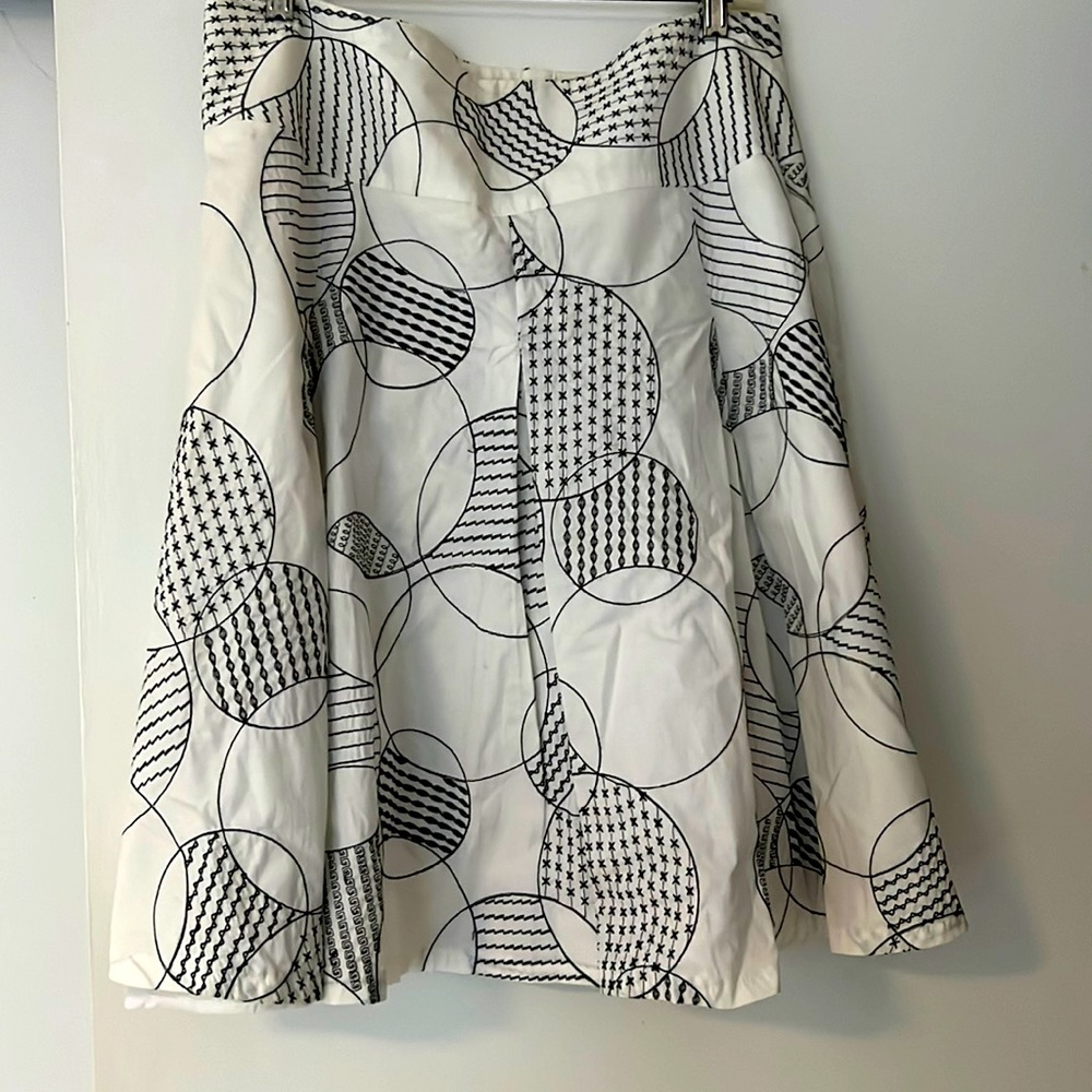 Autograph brand women’s skirt size 12 NWT